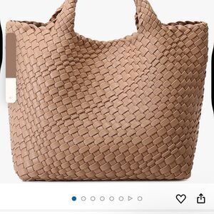 QUEENORIS VEGAN LEATHER BAG NWOT